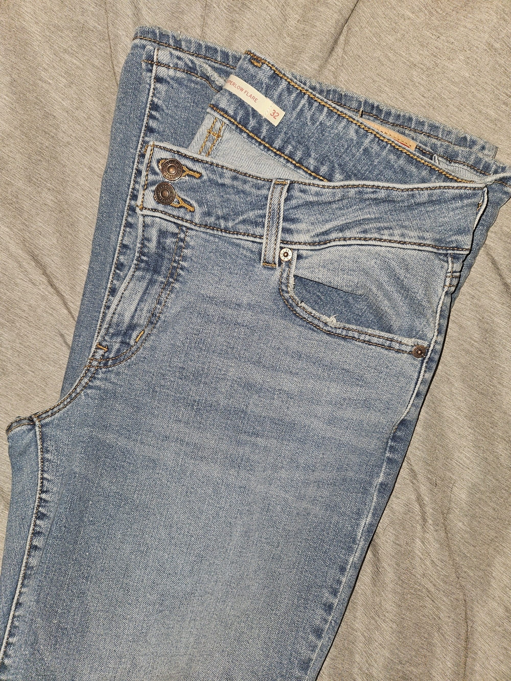 Levi's Light Blue Wide-Leg Superlow Women's Jeans - Picture 9 of 9